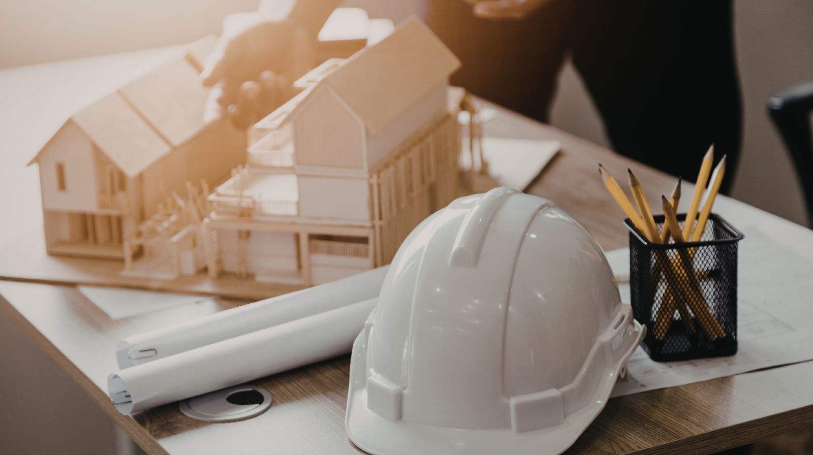 DNR2025 of AVOB: welke algemene voorwaarden sluiten het beste aan bij uw bouwadvies onderneming?